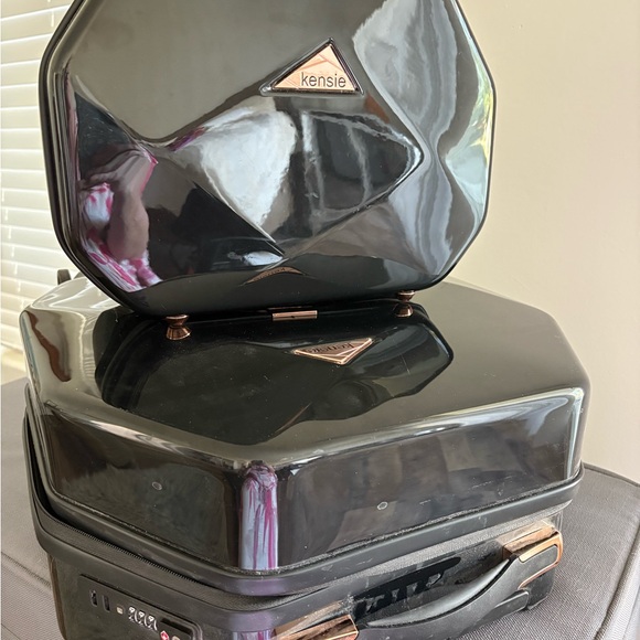 Kenzie Gemstone carry-on and train case - Picture 5 of 5